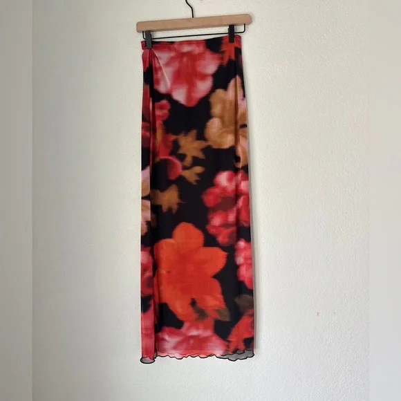 PrettyLittleThing Red Floral Mesh Low Rise Maxi Skirt US 8 - Picture 5 of 8
